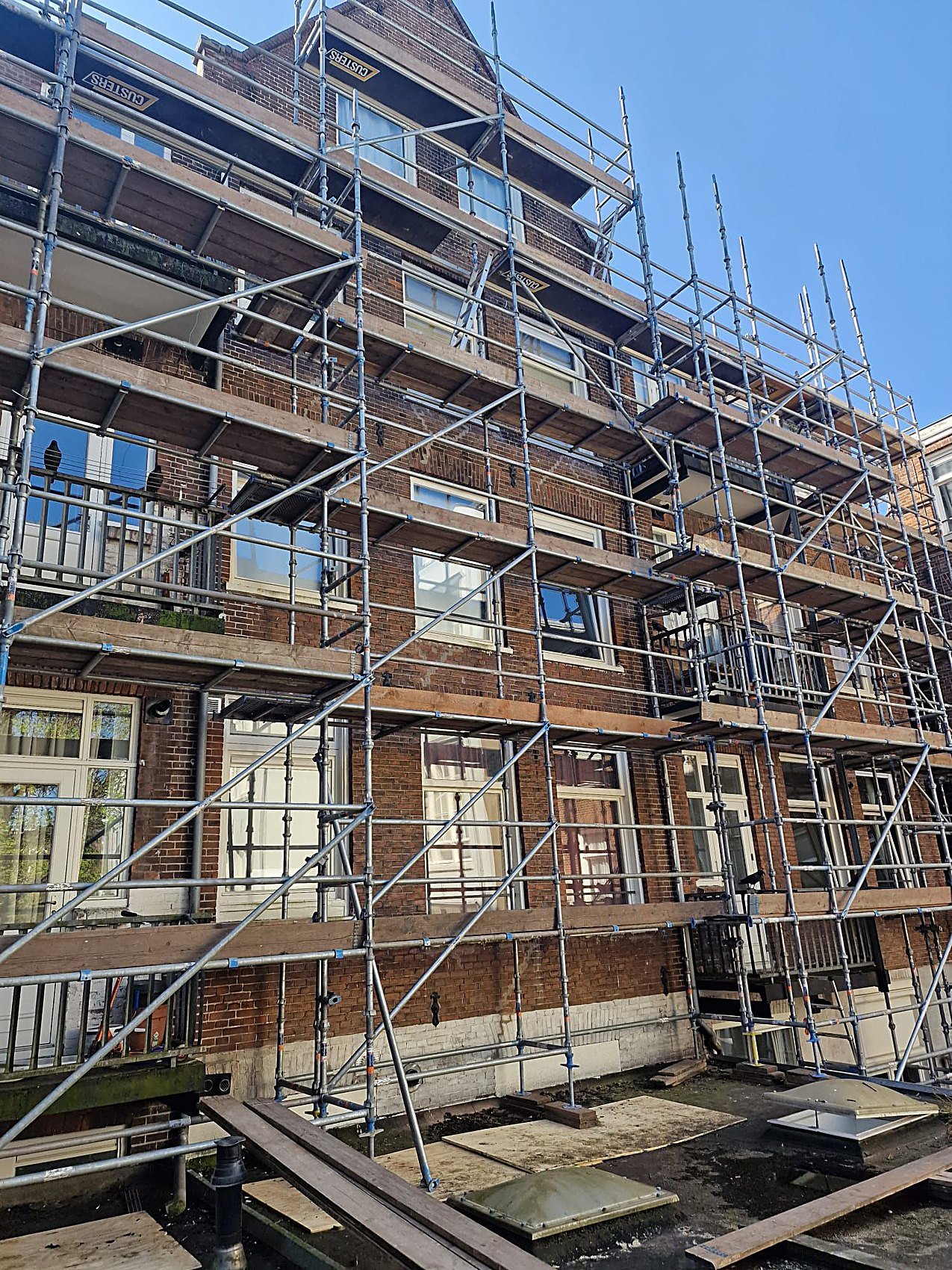 Hire a painter scaffold